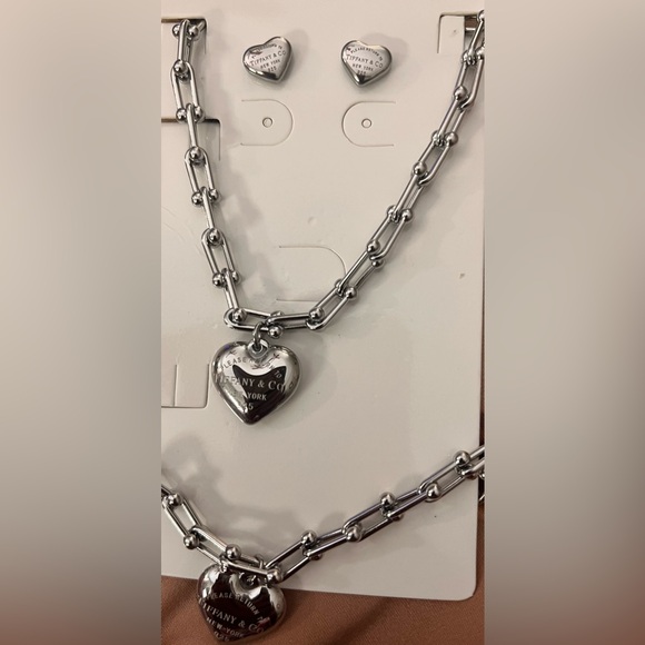 Jewelry - Silver Heart Jewelry Set